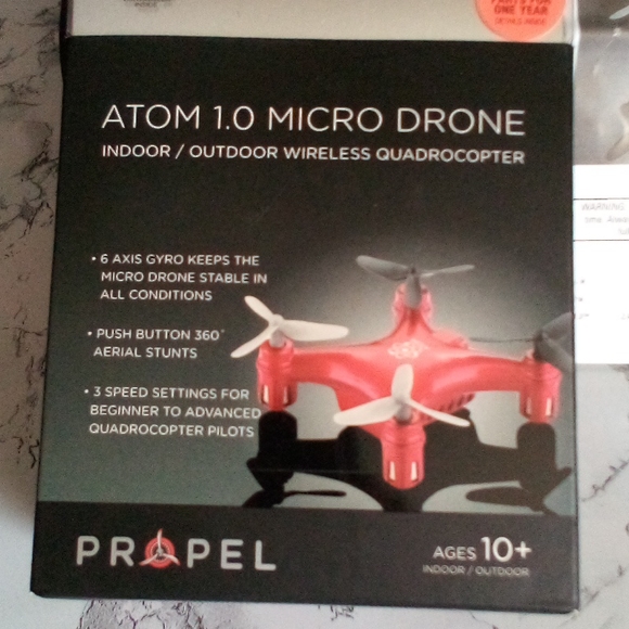 PROPEL ATOM 1.0 Micro Drone / Indoor/Outdoor Wireless Quadrocopter /Red - Picture 2 of 6